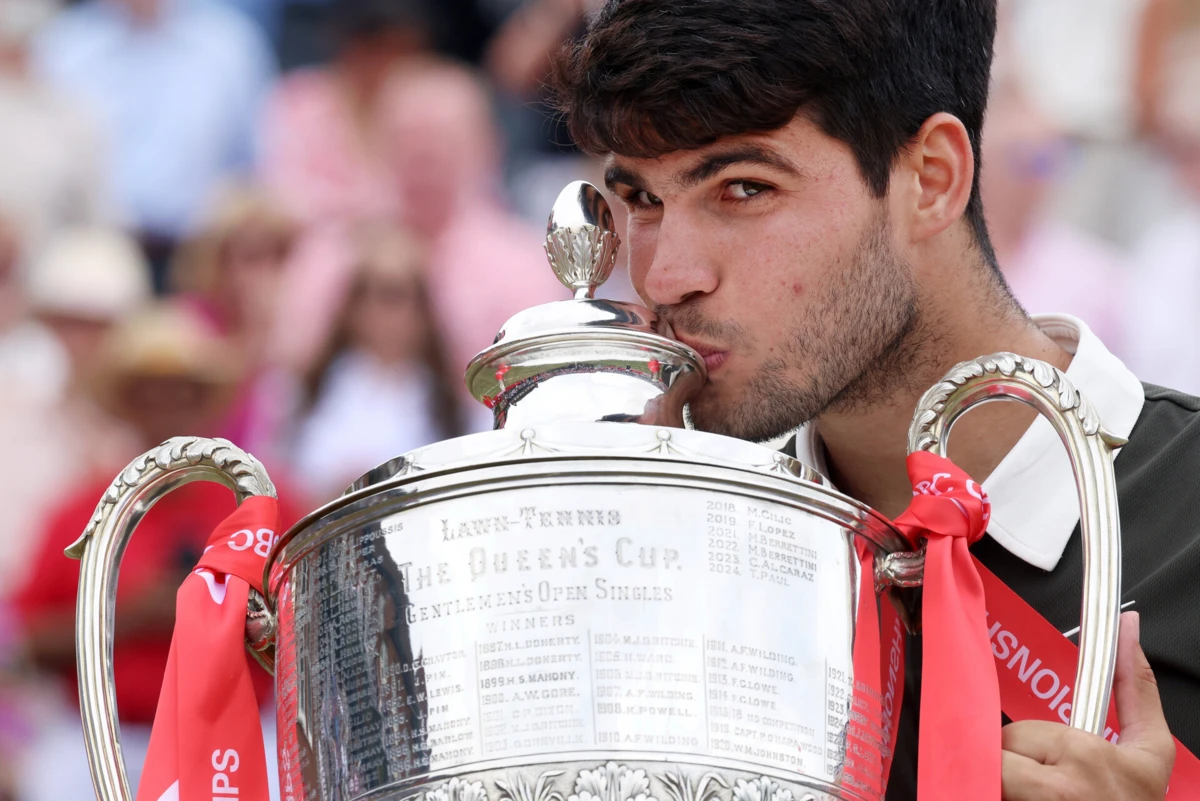 Carlos Alcaraz no ATP 500 de Queen's (créditos:EP)