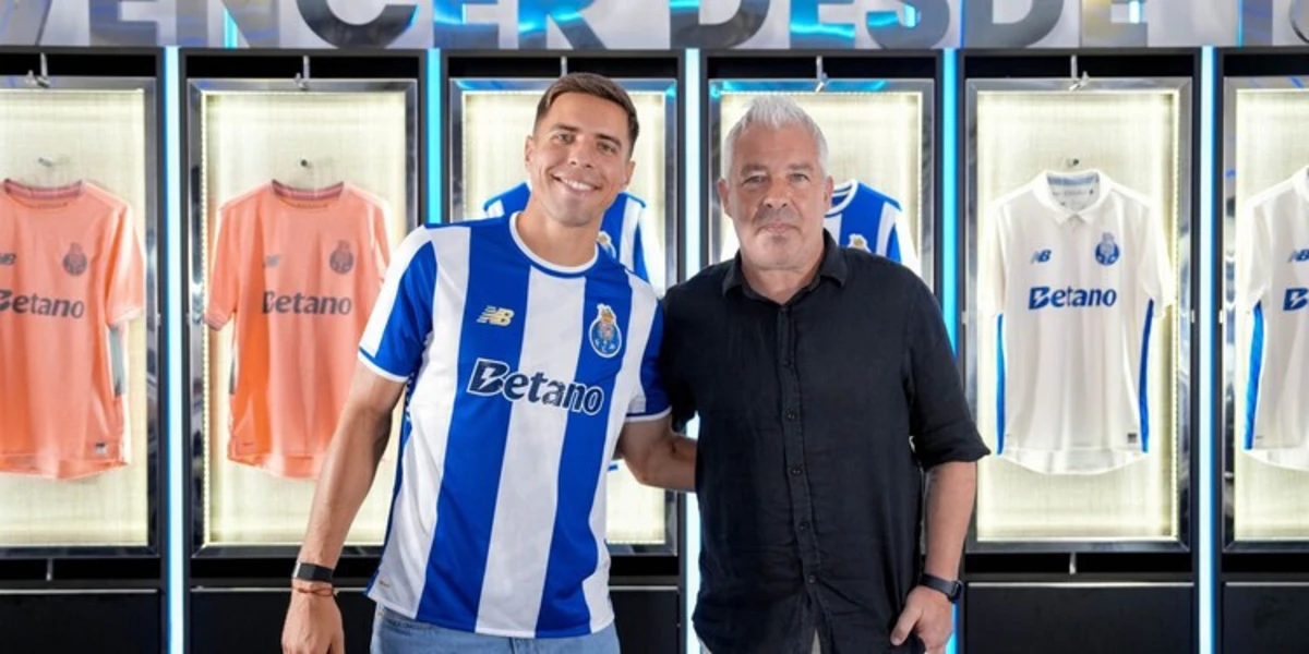 Jan Bednarek e Jorge Costa (Créditos: FC Porto)