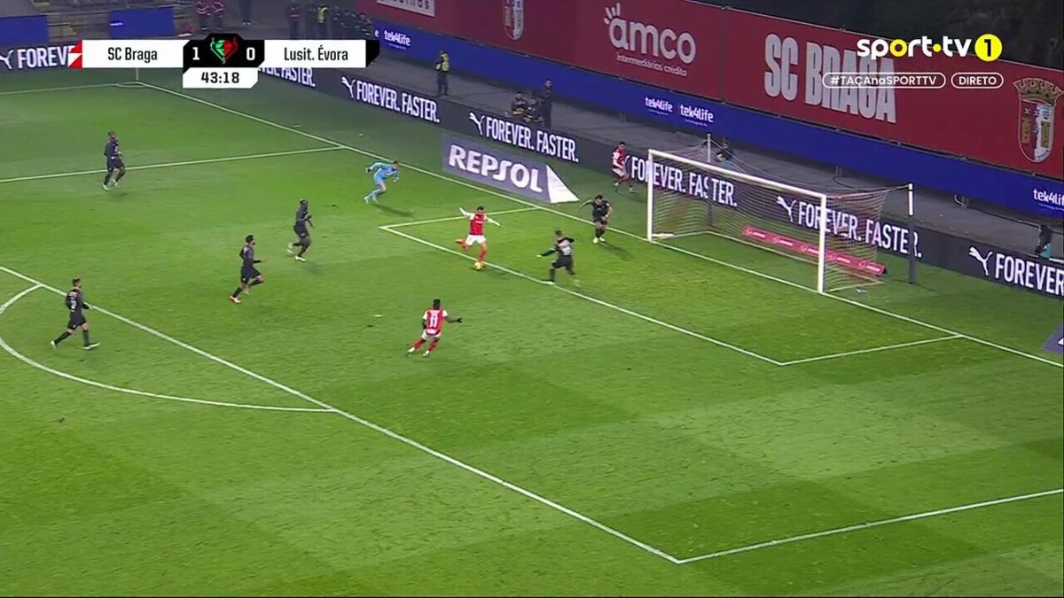 Imagem de contexto do artigo Ricardo Horta aumenta vantagem do Braga frente ao Lusitano de Évora. Veja o golo