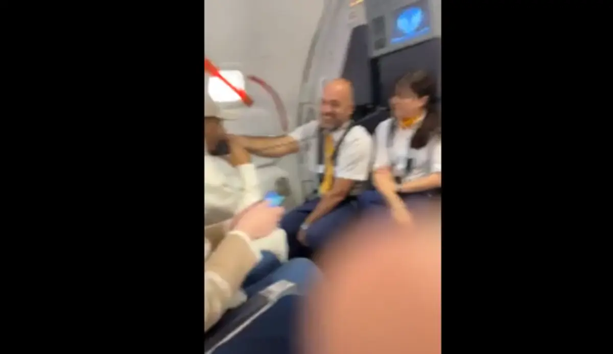 Imagem de contexto do artigo Ferdinand "provoca" adeptos do Arsenal na viagem para o Porto