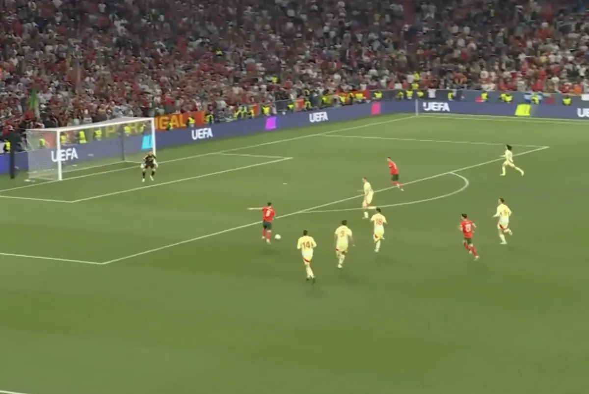 Imagem de contexto do artigo Bruno Fernandes marca no Portugal-Espanha, mas o golo é anulado. Veja o lance