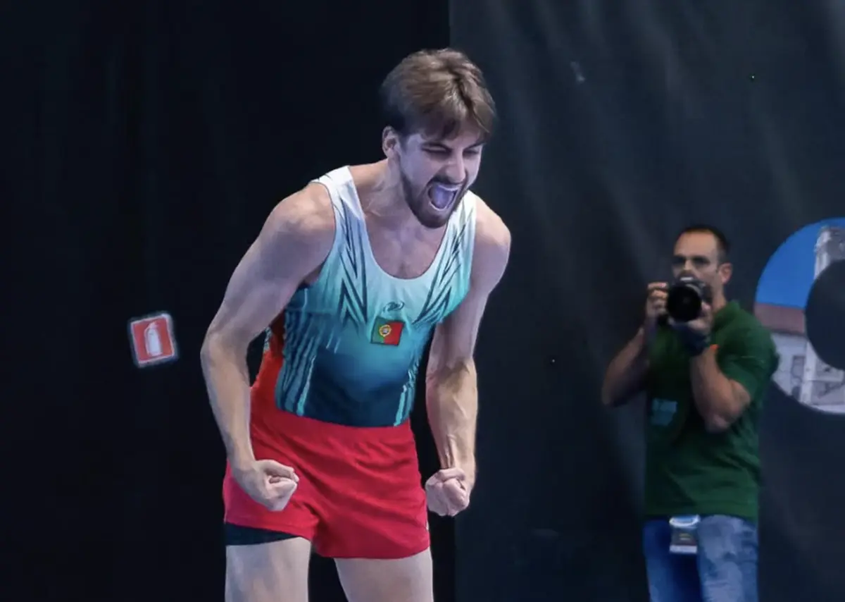 Ginástica Vasco Peso faz história no tumbling.