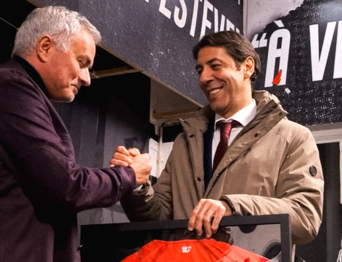 Imagem de contexto do artigo Mourinho discursou no balneário: "Se há algo que posso ensinar é que só a próxima vitória conta"