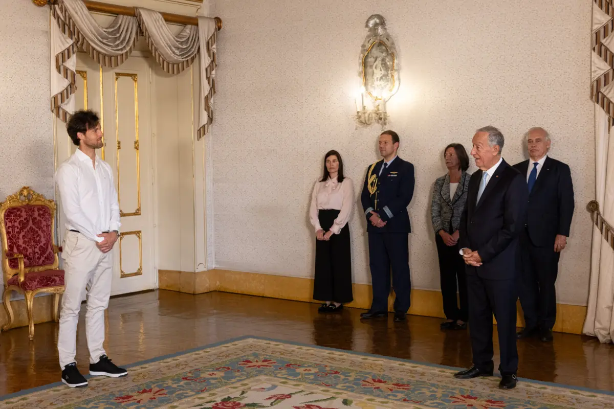 João Sousa condecorado por Marcelo