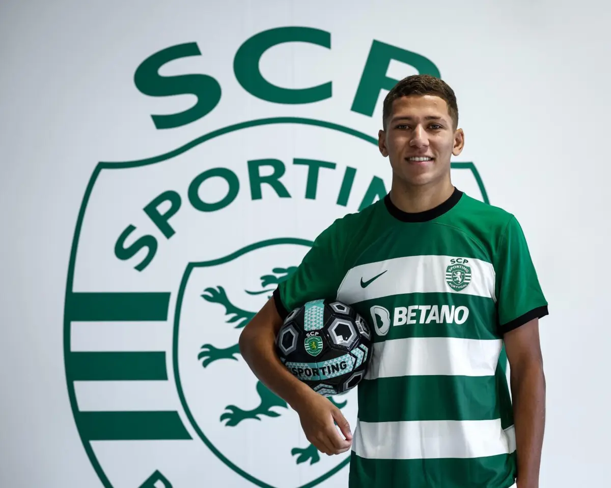 Sporting contrata médio Kauã Oliveira para a equipa B
