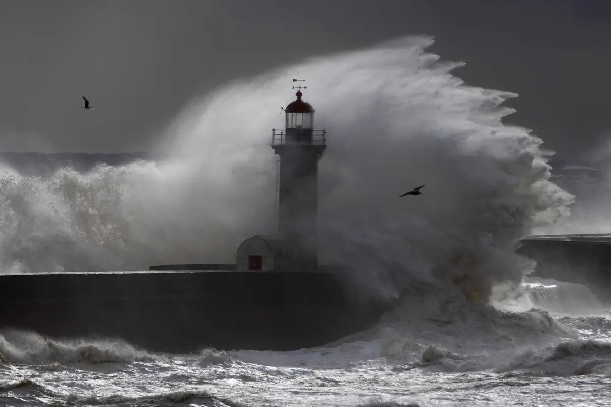 Imagem de contexto do artigo Última semana de agosto com vento forte, mar agitado e descida das temperaturas