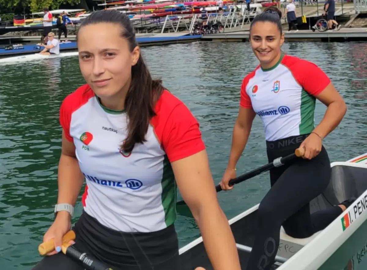 Beatriz Fernandes e Inês Penetra (Créditos: FP Canoagem)