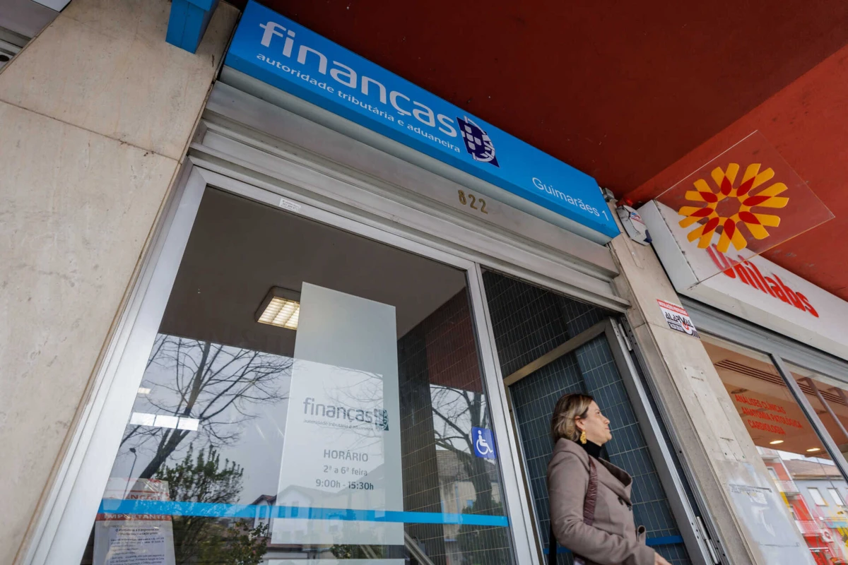 Imagem de contexto do artigo Prémio pela cobrança coerciva de impostos: cada funcionário do Fisco vai receber mais de 5 mil euros