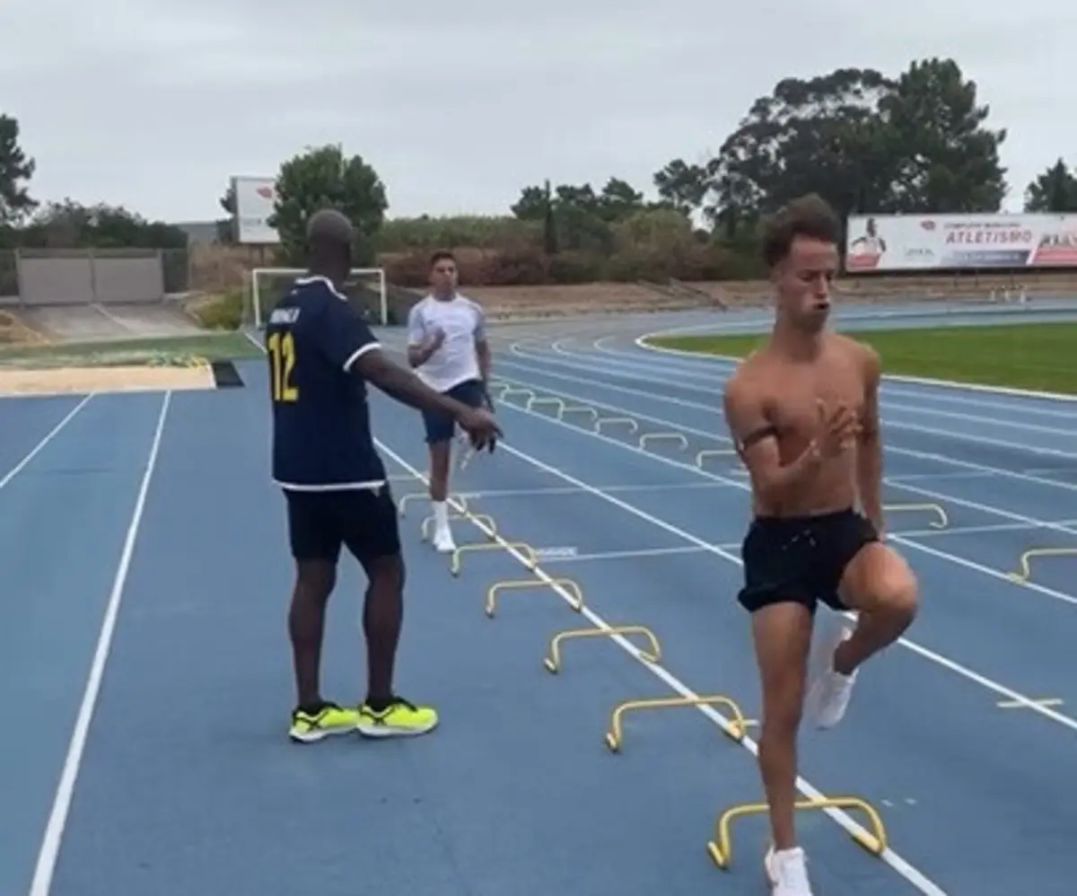 Imagem de contexto do artigo Hugo Félix e Prioste trabalham com Obikwelu: confira os vídeos