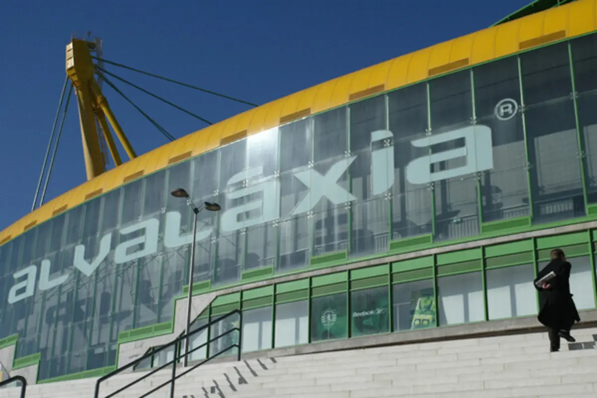 Imagem de contexto do artigo Sócios do Sporting aprovaram contas de 2023/24 e recompra do Alvaláxia