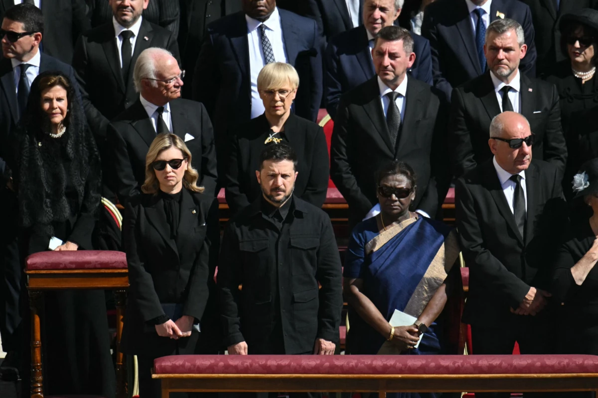 Zelensky no funeral de Papa Francisco (Créditos: AFP)