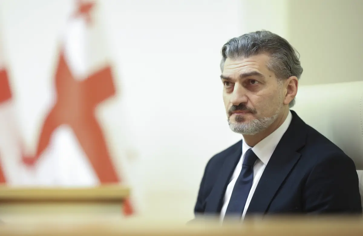 Mikhail Kavelashvili (créditos: GEORGIAN PARLIAMENT PRESS SERVICE