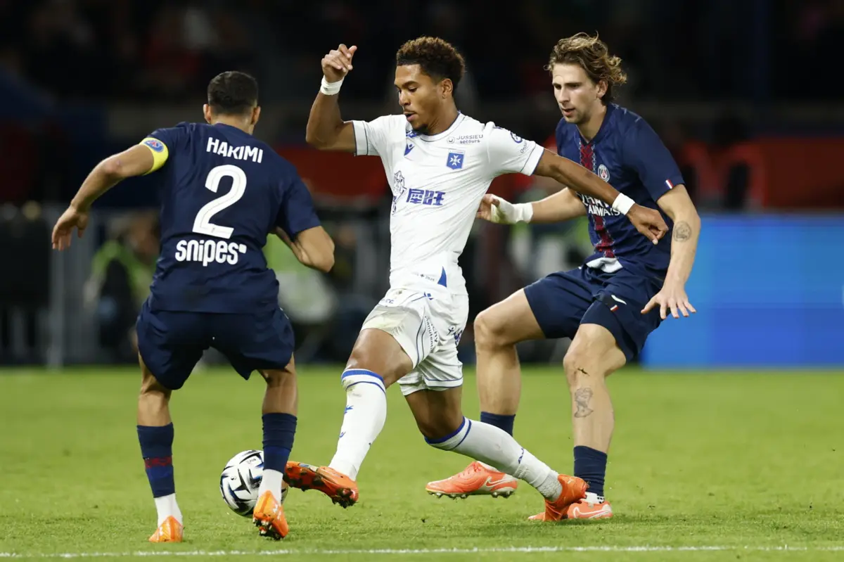 Danny Namaso jogou pelo Auxerre