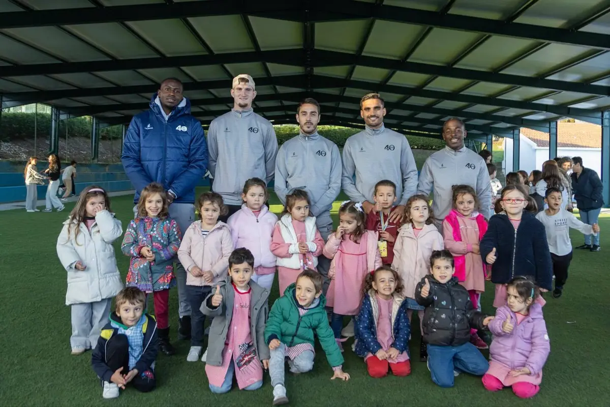 Imagem de contexto do artigo Jogadores do Chaves foram à escola para alegria das crianças