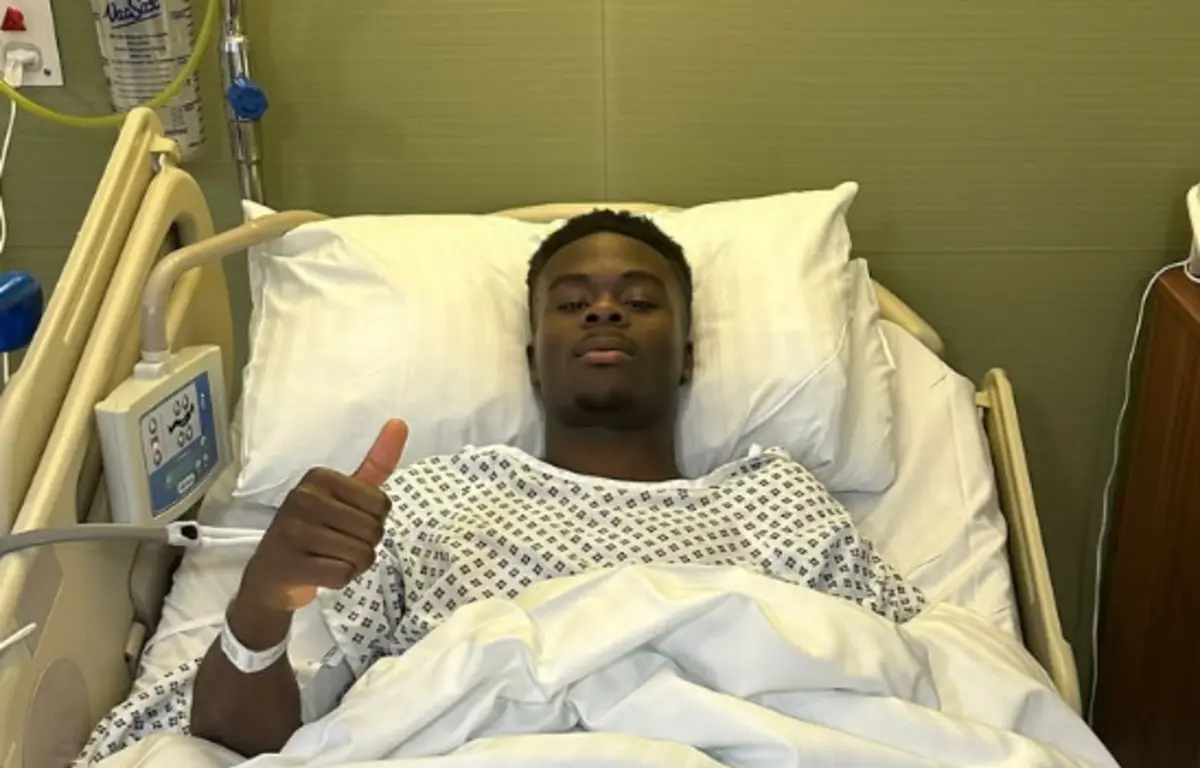 Saka foi operado (Reprodução: Instagram)