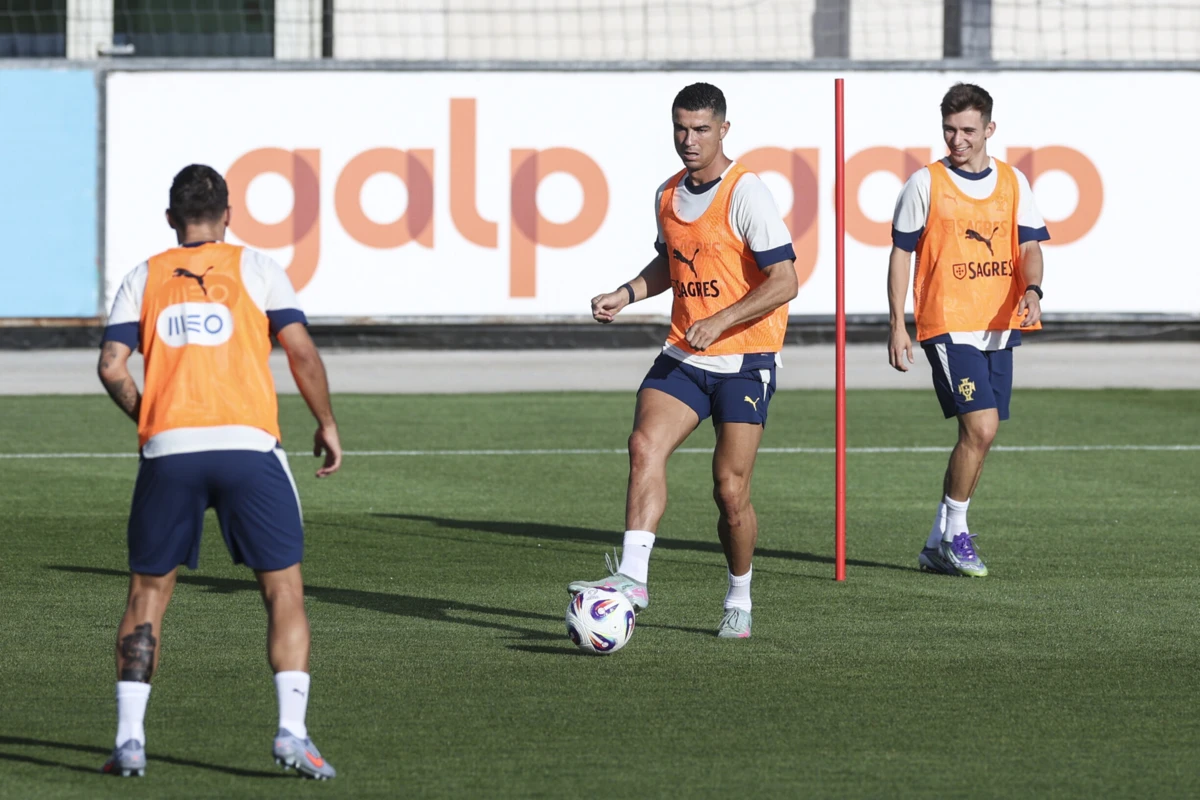 Ronaldo na preparação de novo jogo contra a Arménia (Créditos: Lusa)