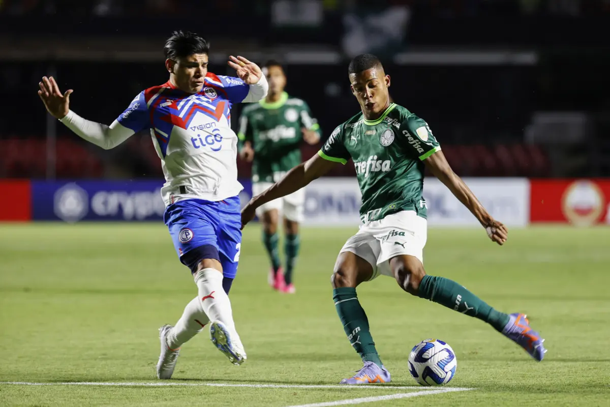 Vanderlan à esquerda