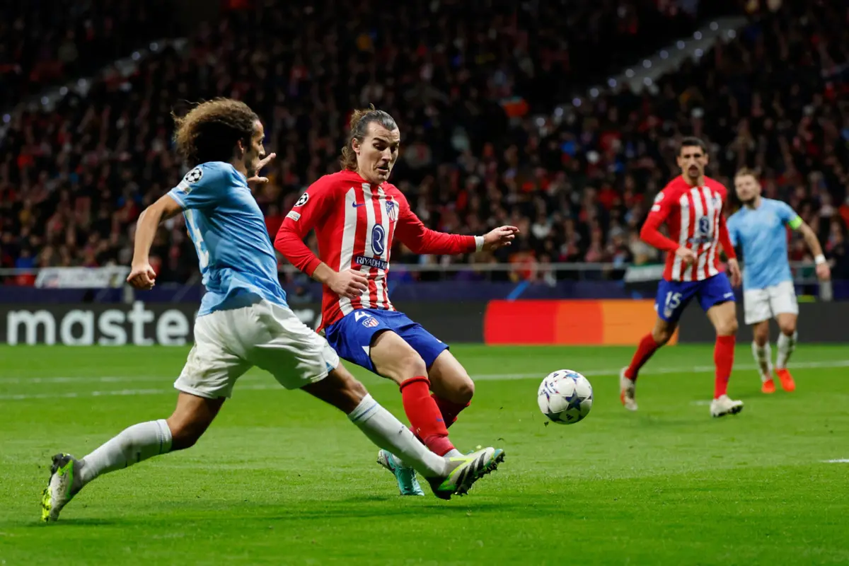 Soyuncu com a camisola do Atlético (Créditos: AFP)