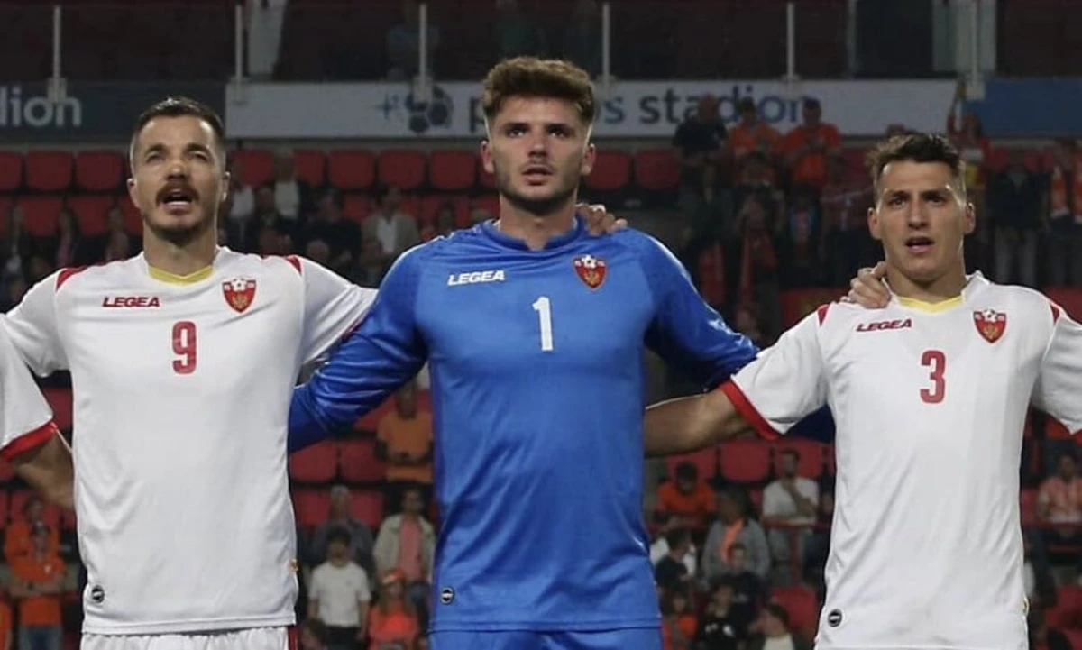 Matija Sarkic ao centro na imagem (Créditos: X do jogador)