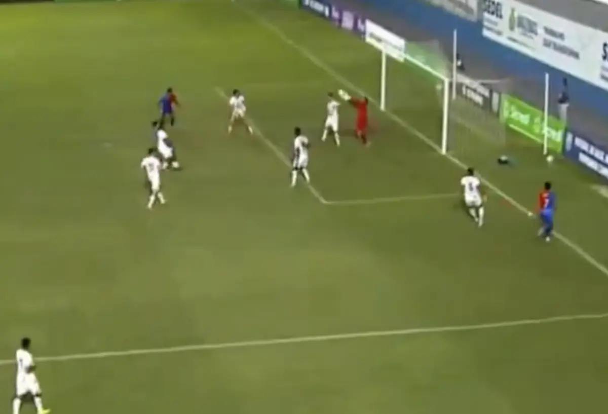 Imagem de contexto do artigo Polémica no Brasil: árbitro assinala penálti após guarda-redes defender... com as mãos