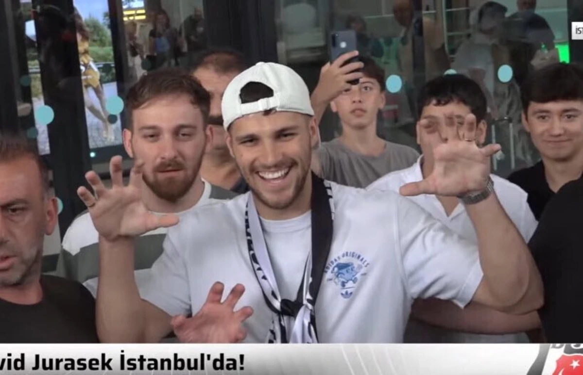Imagem de contexto do artigo Jurásek já está na Turquia e teve adeptos do Besiktas a recebê-lo no aeroporto