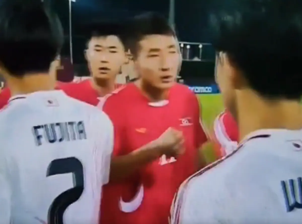 Imagem de contexto do artigo Muita tensão no cumprimento de jogadores da Coreia do Norte e do Japão no Mundial de sub-17