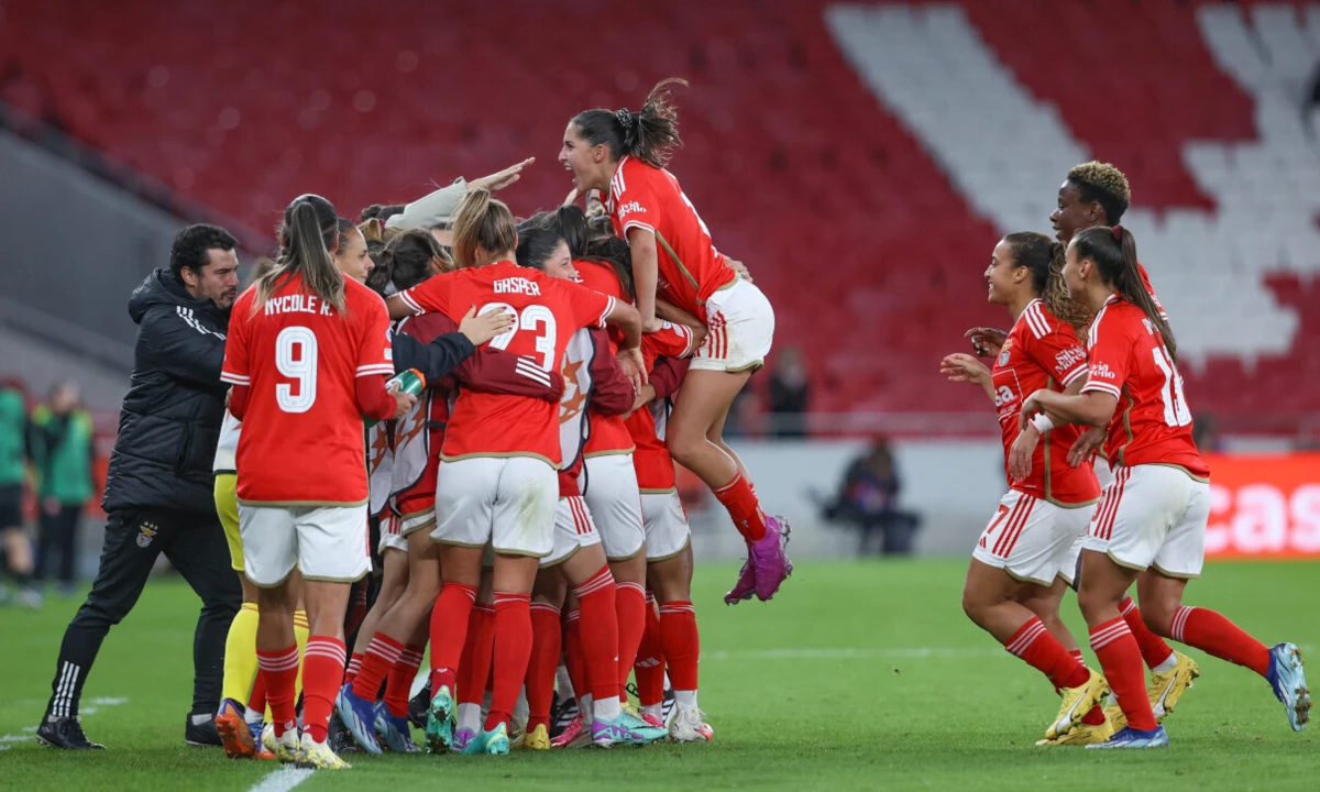 O Benfica joga com o Sporting