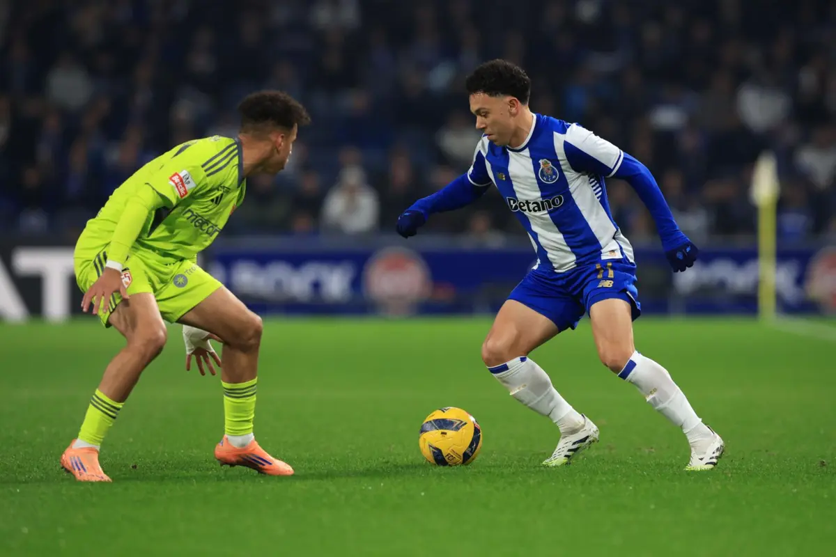 Pepê vigiado de perto