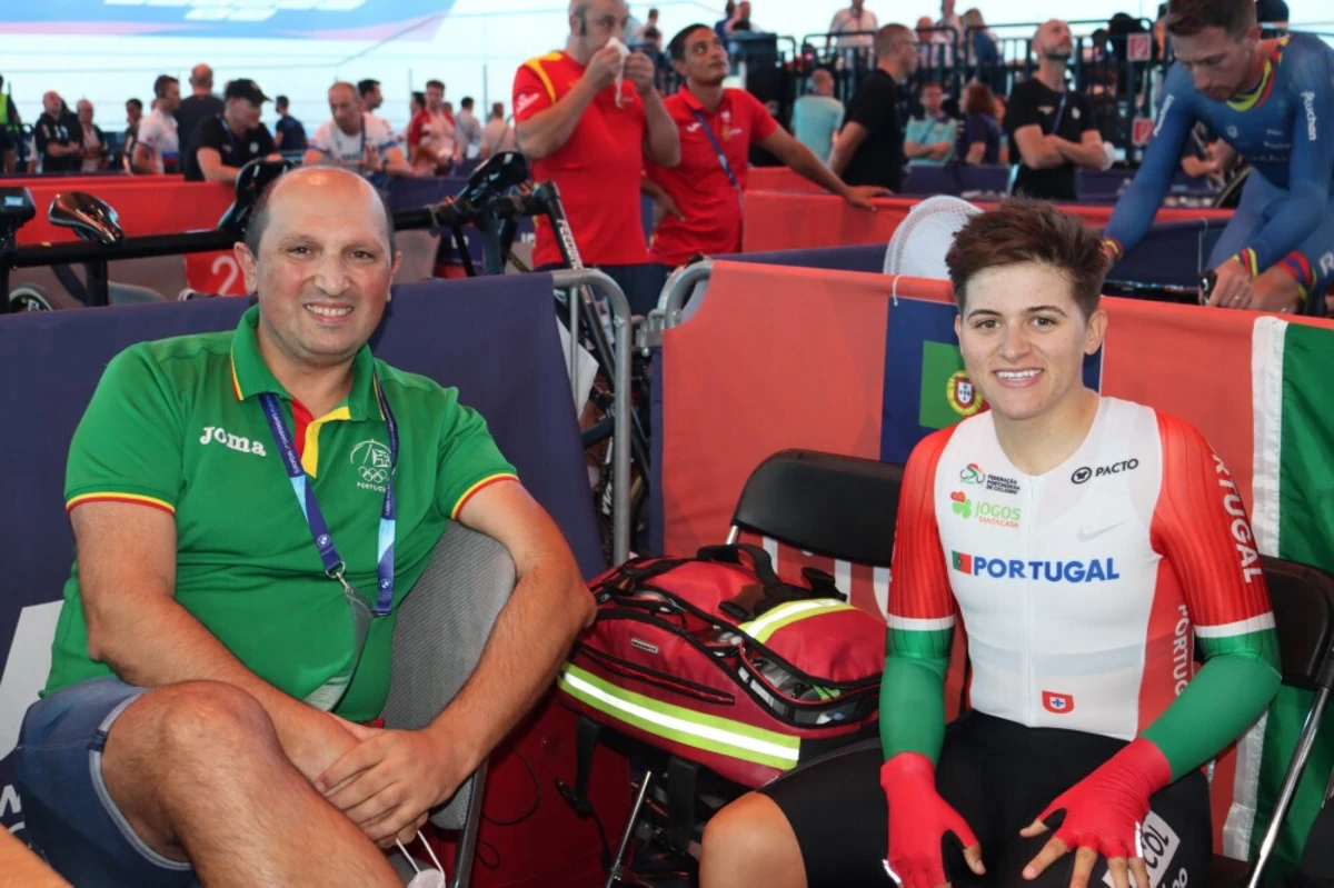 Maria Martins, à direita (Créditos: Federação Portuguesa de Ciclismo)