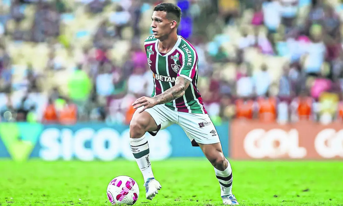 Emprestado pelo Fluminense ao LA Galaxy, Calegari sofreu rotura do ligamento cruzado do joelho esquerdo (Créditos: D.R.)