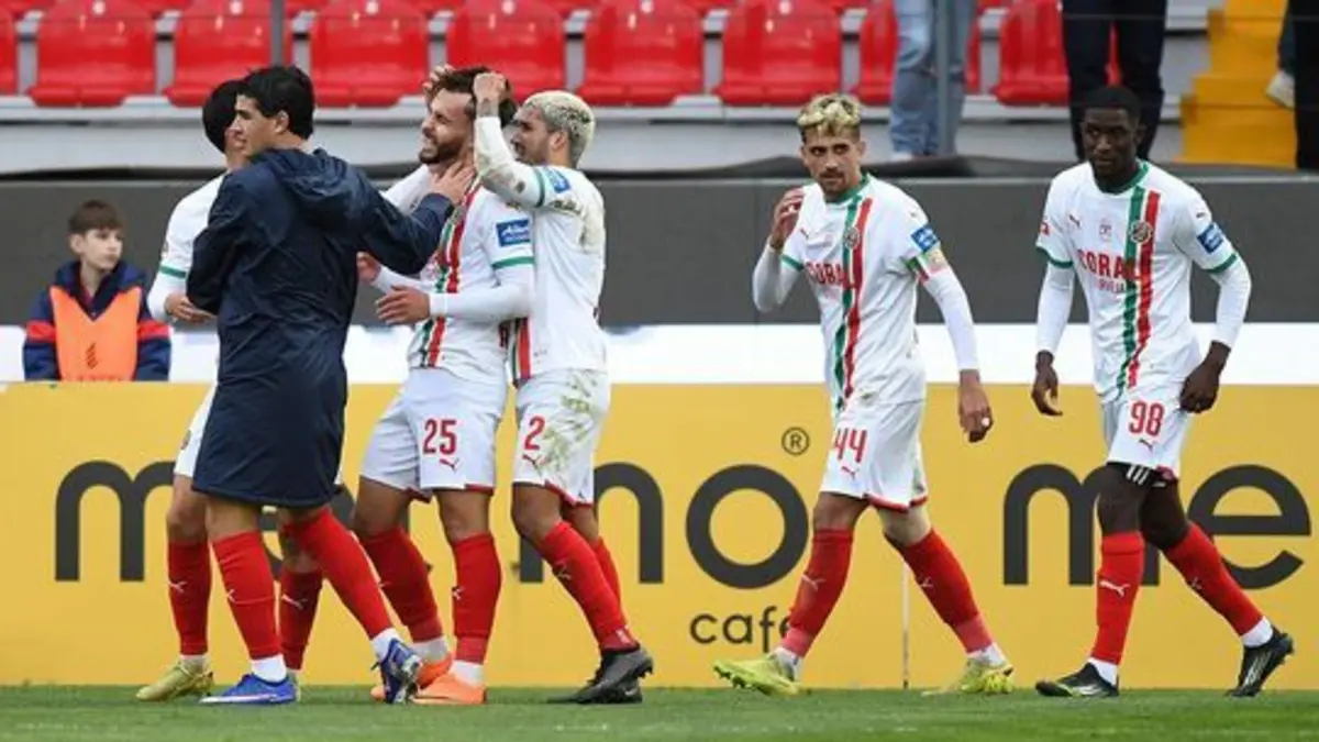 Marítimo lidera a II Liga