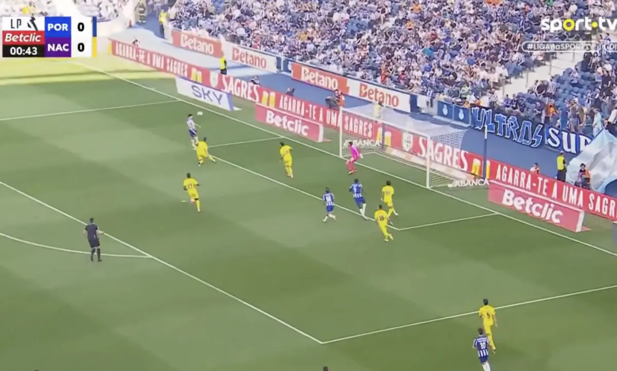 Imagem de contexto do artigo Francisco Moura precisou de 44 segundos para desbloquear o FC Porto-Nacional. Ora veja