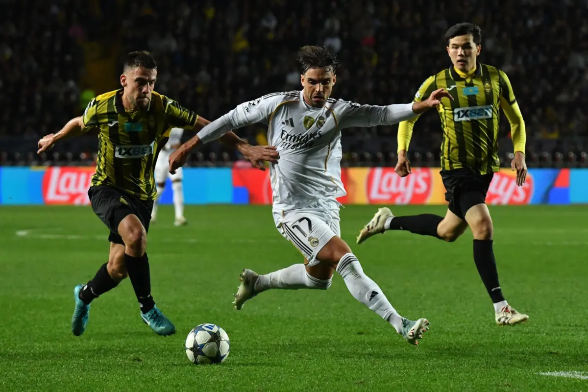 Luís Mata à esquerda