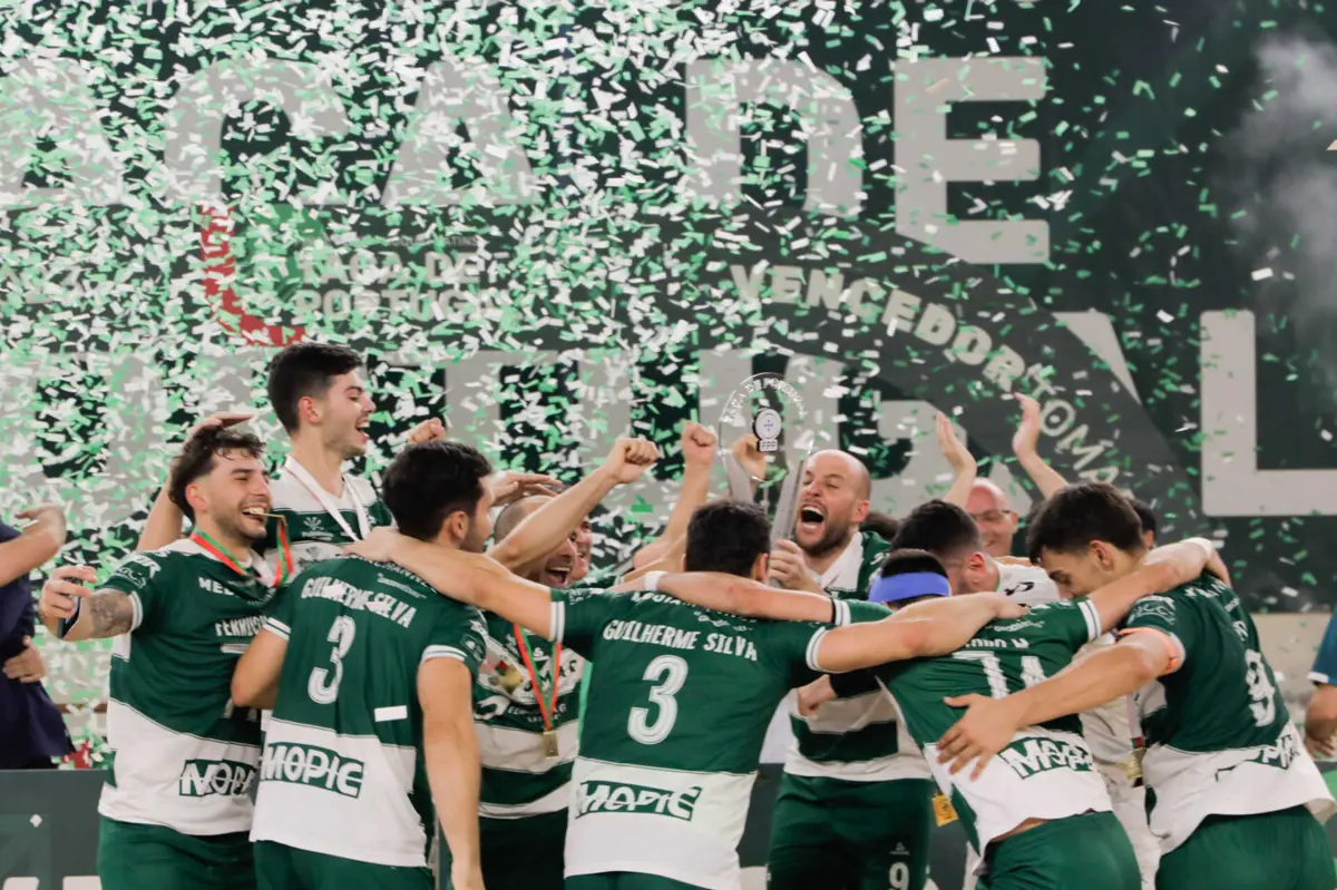 O Sporting de Tomar conquista pela primeira vez a Taça de Portugal