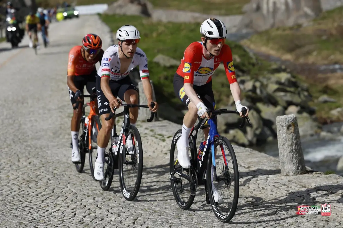 João Almeida (Créditos: UAE Emirates)