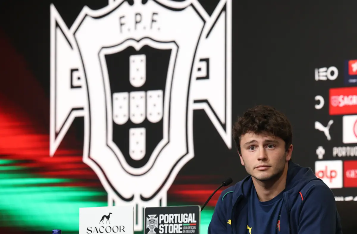 Imagem de contexto do artigo João Neves, a Bola de Ouro e o Benfica: "Temos um plantel equilibrado..."