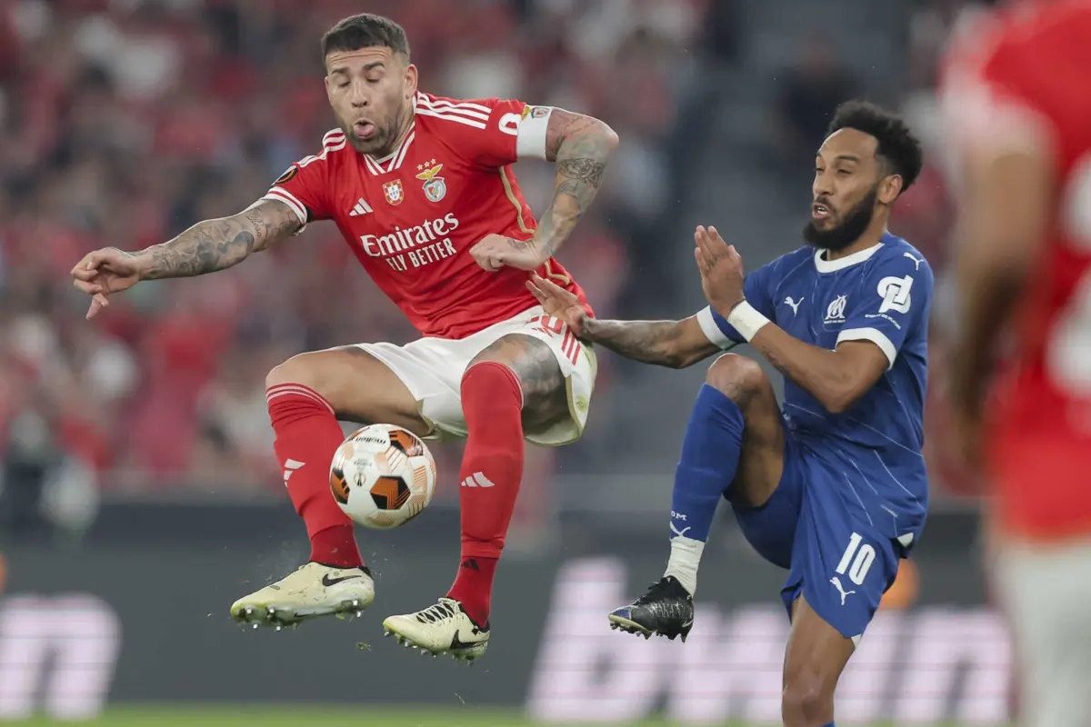 Imagem de contexto do artigo Otamendi entre os defesas mais utilizados do mundo, em lista liderada por um ex-Sporting