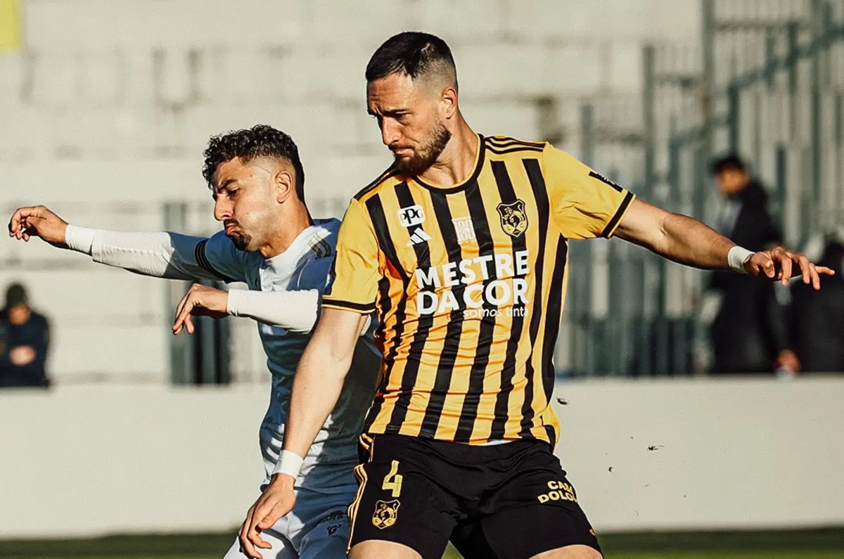 Dylan Collard (Créditos: Lusitânia de Lourosa FC)