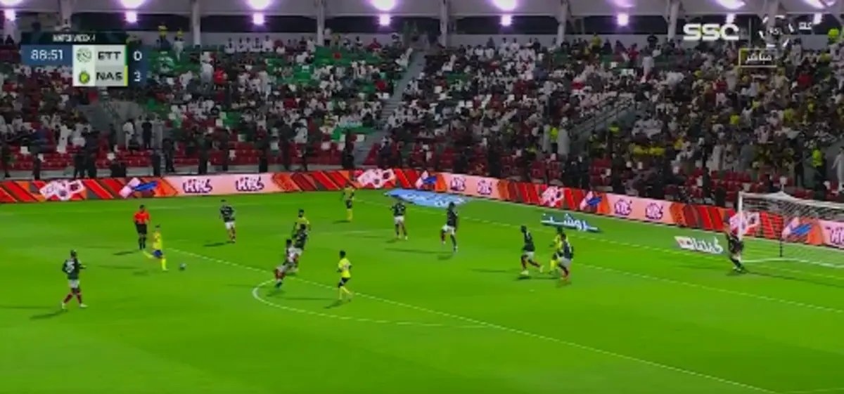 Imagem de contexto do artigo Ronaldo ficou à beira de bisar neste remate à trave. Ora veja