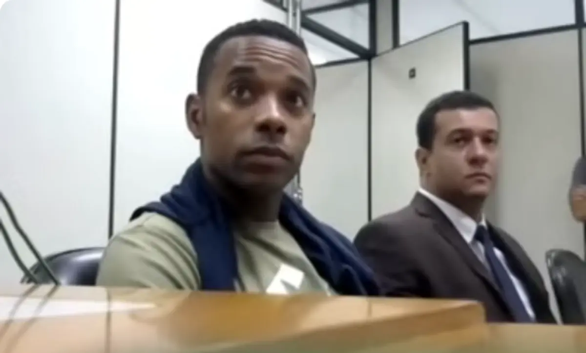Imagem de contexto do artigo Reveladas imagens da "audiência de custódia" de Robinho. Ora veja
