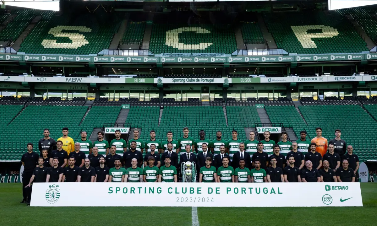 Imagem de contexto do artigo A foto oficial do Sporting, campeão nacional 2023/24