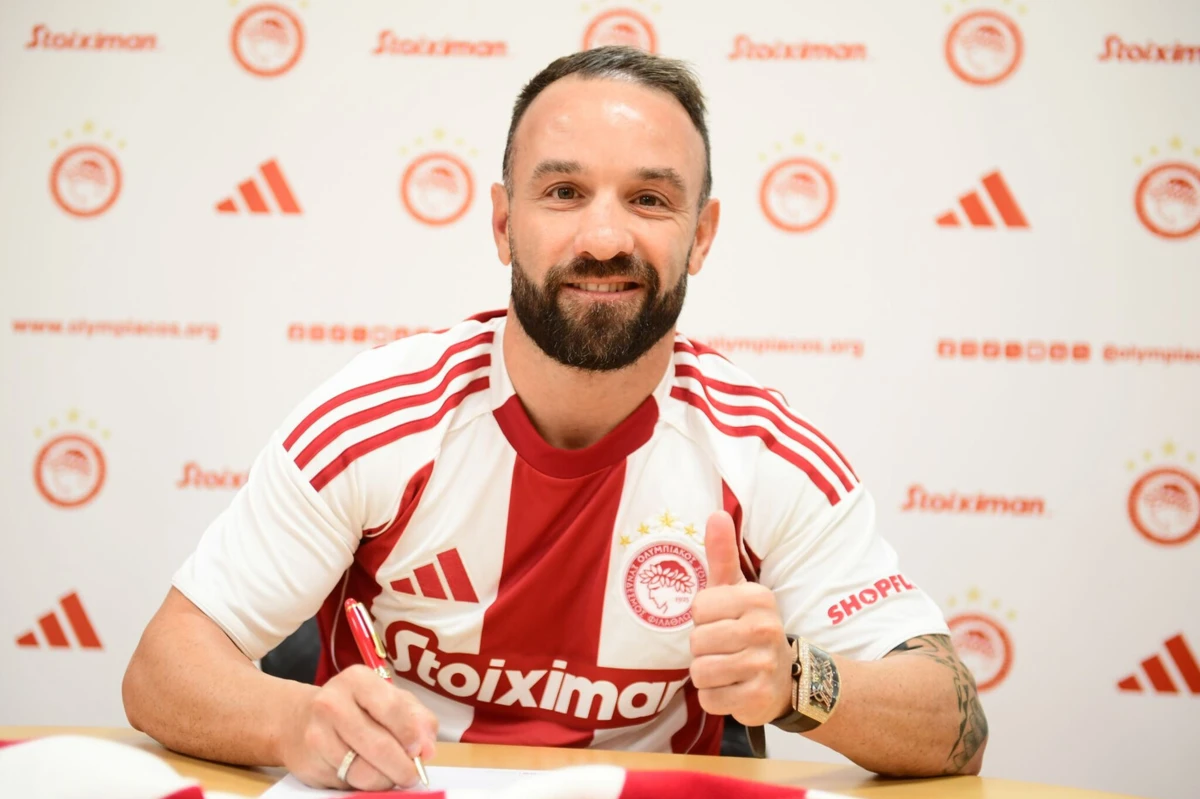 Valbuena (créditos: Olympiacos)