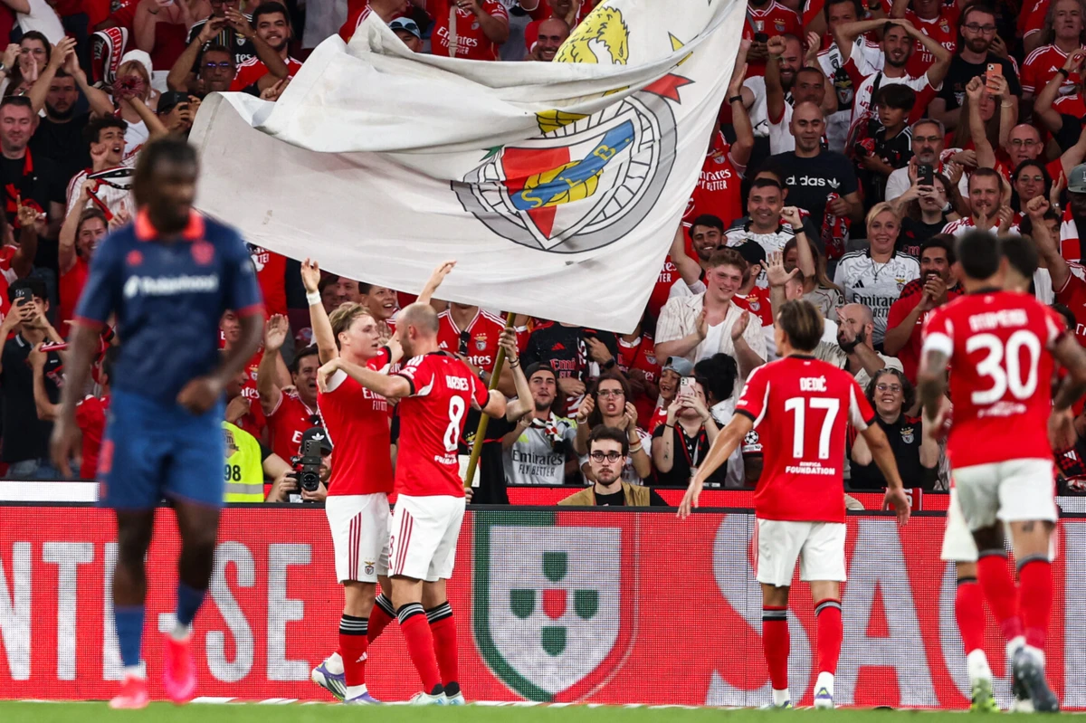 Aursnes assistiu para o golo de Schjelderup (Créditos: Mário Vasa)