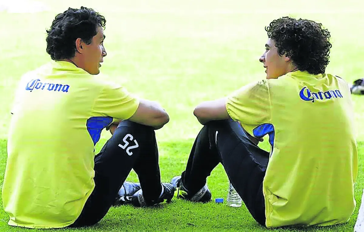 Adolfo Rios e Guillermo Ochoa juntos no América