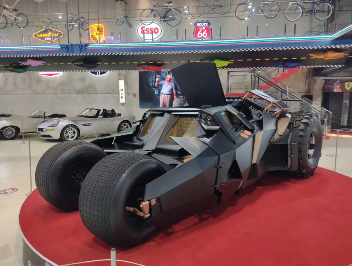 Batmóvel (créditos: X/Reprodução)