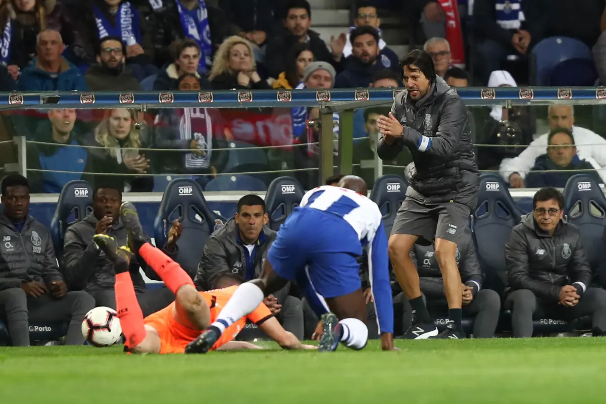 Vítor Bruno no dérbi de abril de 2019 (Créditos: Ivan del Val/Global Imagens)