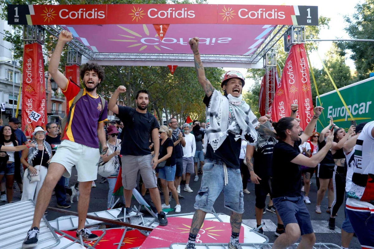Imagem de contexto do artigo Etapa cancelada após protestos pró-Palestina: Vuelta terminou sem última etapa e sem cerimónia de pódio