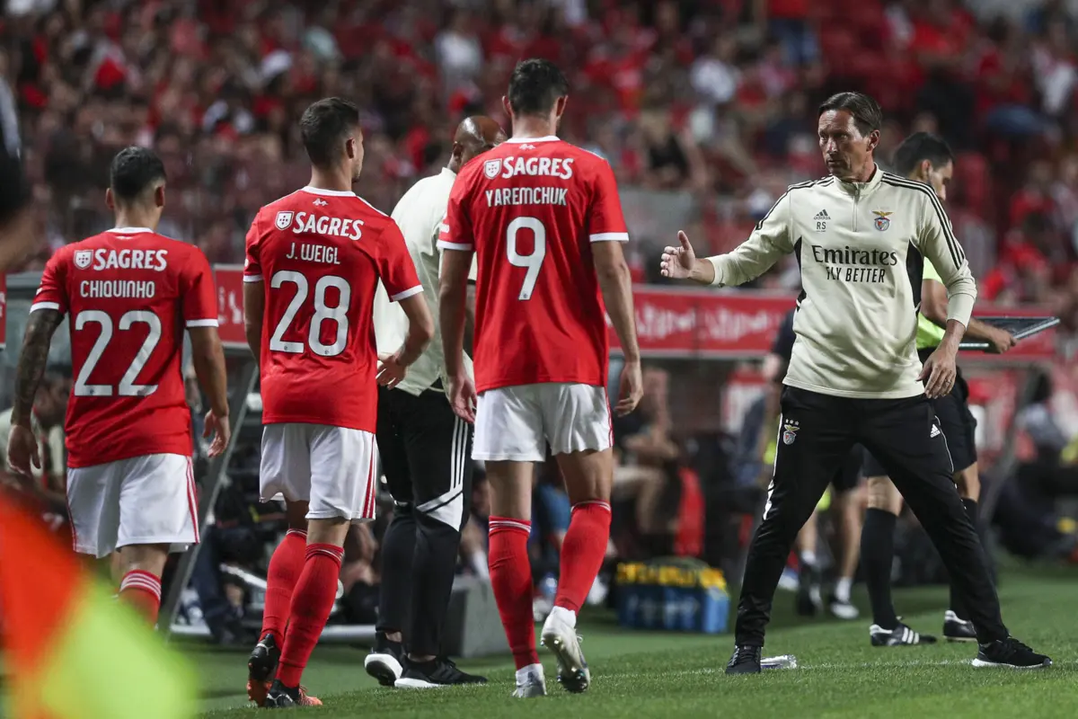 Taremchuk e Roger Schmidt (Créditos: Filipe Amorim/Global Imagens)