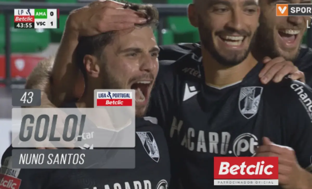 Imagem de contexto do artigo Estrela da Amadora-V. Guimarães: Nuno Santos marca golaço, Bucca responde logo a seguir