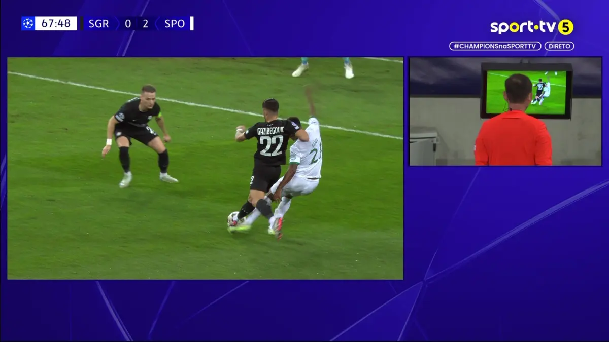 Imagem de contexto do artigo VAR avisa e árbitro anula penálti no Sturm Graz-Sporting